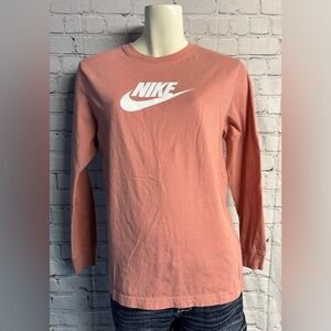 Youth XL Nike Pink Long Sleeve Shirt